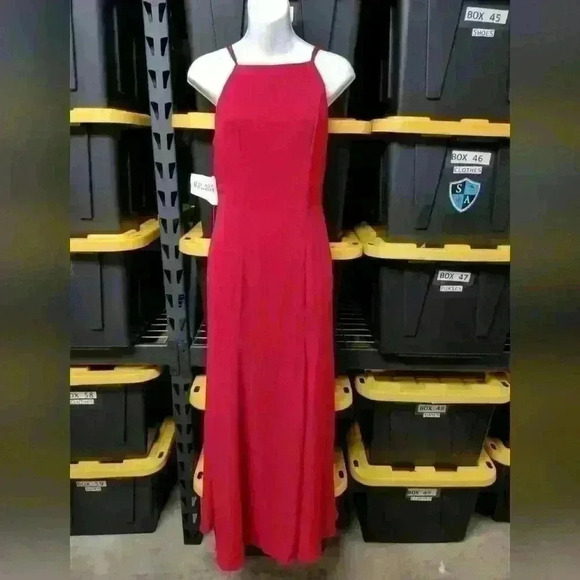 NEW NWT Fame And Partners Cherry Red Leo Halter Open Back Maxi Dress Size 4 US - Picture 4 of 13
